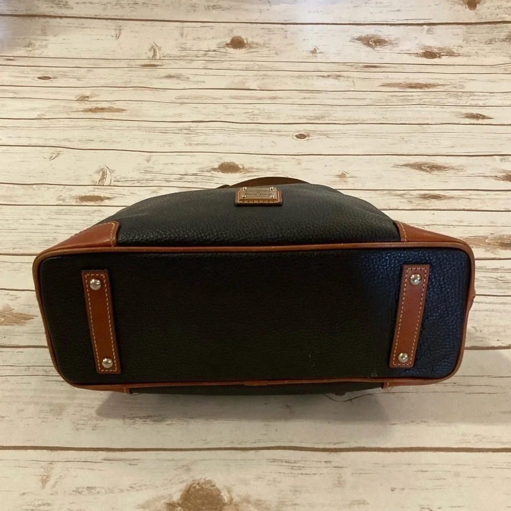 Dooney & Bourke Pebble Grain Hobo Black
